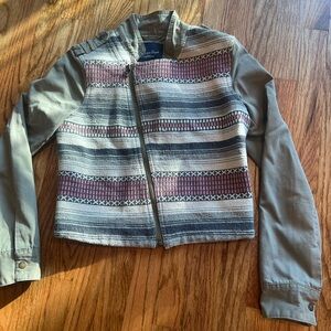 American Eagle Outfitters Patterned Jacket with Gray Sleeves